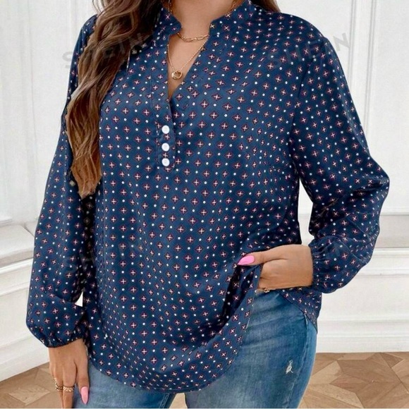 NWOT Navy blue long sleeve top with small patten, vneck, and accent buttons, 4X - Picture 1 of 8